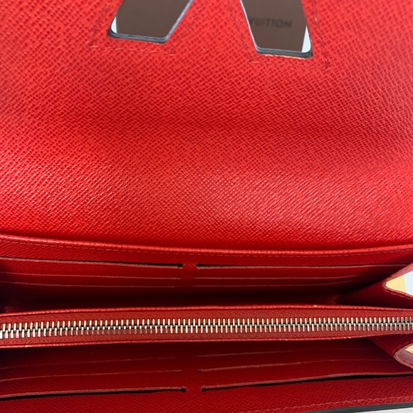 Louis Vuitton Vibrant Red Epi Leather Wallet - Picture 7 of 10